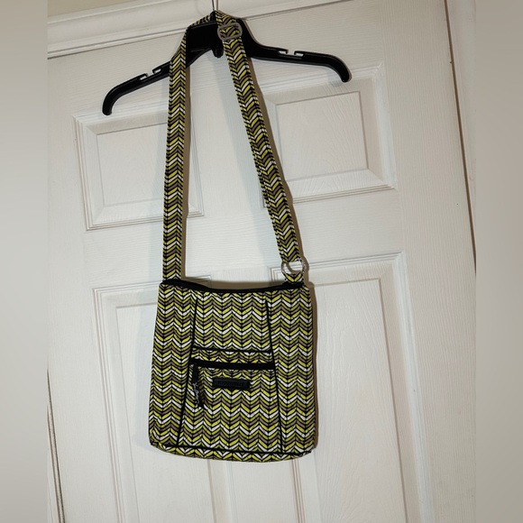 Vera Bradley Ziggy Stripe Hipster Crossbody. - Picture 1 of 11